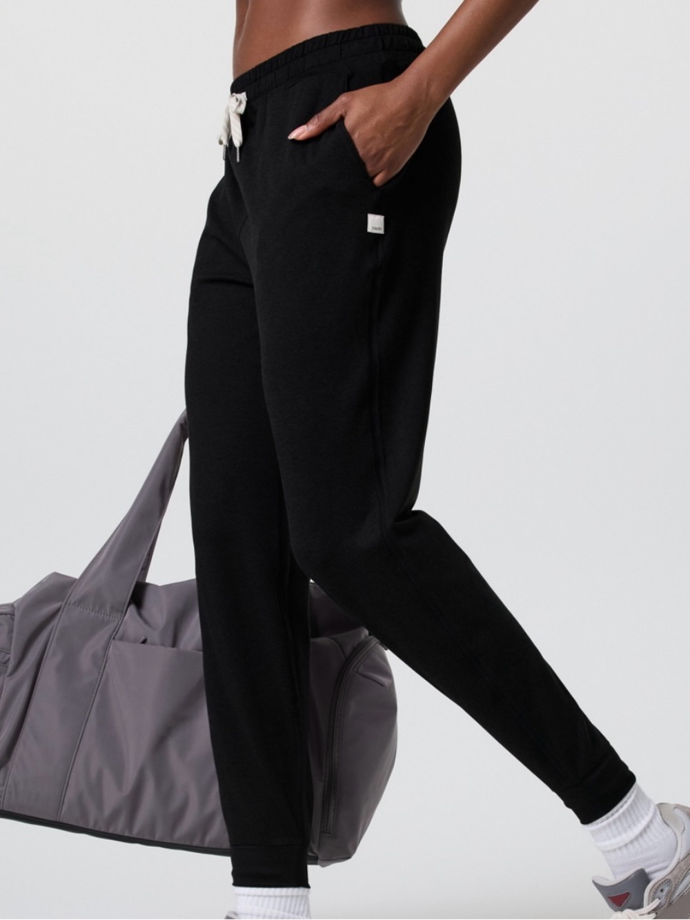 Vuori Performance Jogger Women’s XL Black Athleisure Workout Cali Basics Fitness
